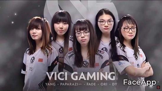 逆水寒手游创新玩法 玩家设计独特时装引爆热潮